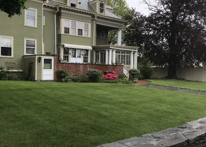 Edgewood Manor Inn Bed And Breakfast